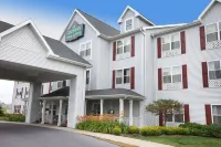 Lancaster Inn & Suites