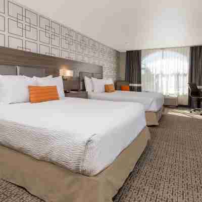 Hawthorn Suites by Wyndham Livermore Wine Country Rooms