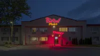 Red Roof PLUS+ Poughkeepsie Hotels in Spackenkill