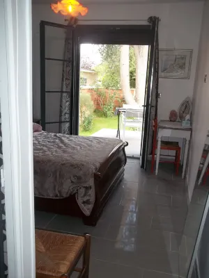Luxury Guest Room, Private Entrance, Shower Room, wc, Terrace, Private Hotels in 