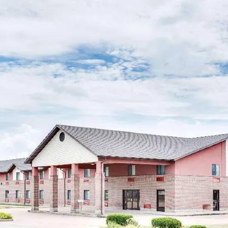 Clarion Pointe Springfield Southeast