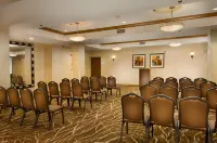 Holiday Inn Express & Suites Alexandria - Fort Belvoir Hoteles en Belle Haven