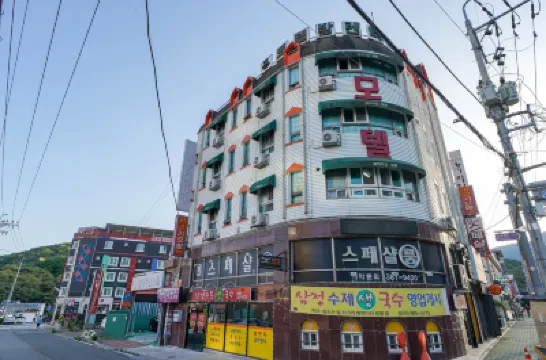 Yangsan Tongdosa Valentine Hotels near Tongdosa Temple