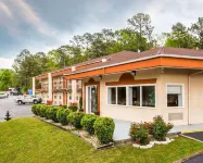 Econo Lodge Fort Jackson - bar