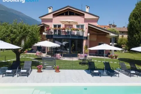 Villa Costantina with Heated Pool