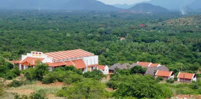 Kadambavanam Ethnic Village Resort Hotel dekat Alagarkoil Temple and Shrine