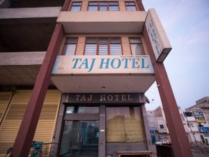 Hotel TAJ ( SECTOR 14,  NEAR BUS STAND )