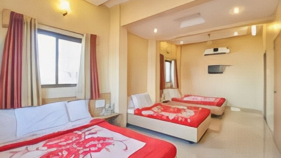 Hotel Sai Palkhi