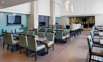 Hampton Inn & Suites by Hilton Toronto Airport