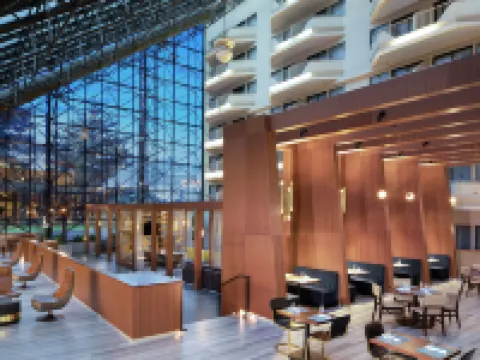DoubleTree by Hilton Hotel Newark Airport Hotels in Newark