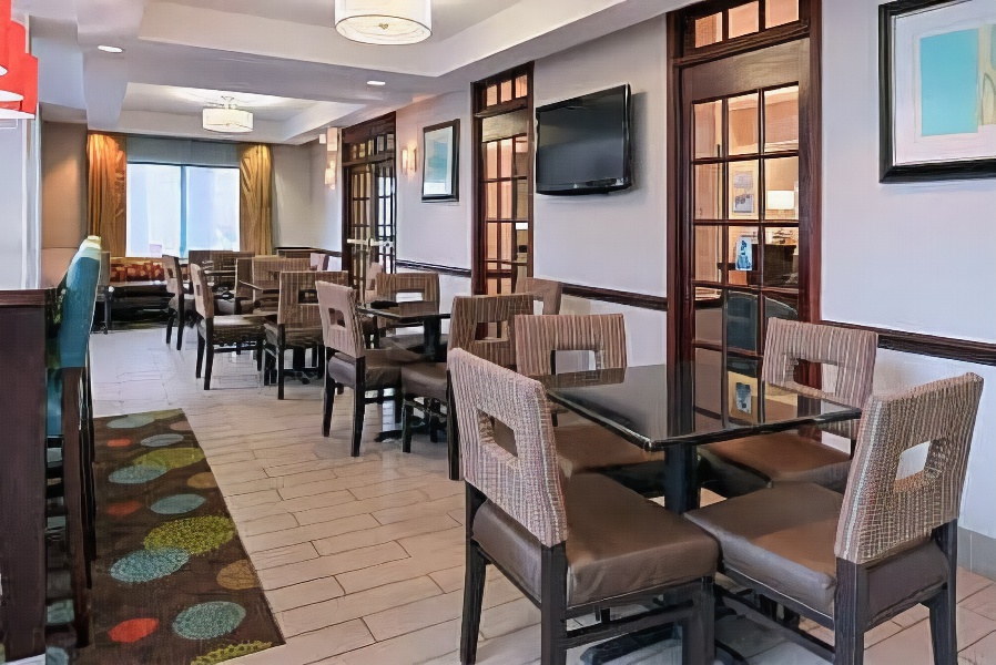 Holiday Inn Express & Suites North Lima, an Ihg Hotel