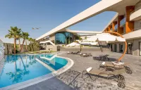 DoubleTree by Hilton Izmir Airport - Kolam Renang