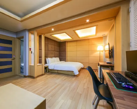 Gwangju Sangmu Shilla Hotels in Gwangju