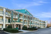 HomeTowne Studios Raleigh - Durham Hotels in Triangle