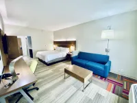 Holiday Inn Express & Suites PINEVILLE-ALEXANDRIA AREA by IHG