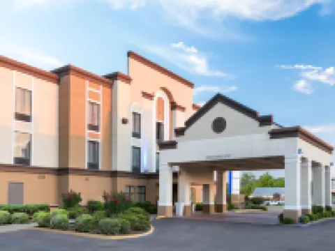 Holiday Inn Express & Suites GRENADA by IHG Hoteles en Grenada