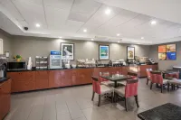 Comfort Suites Forsyth near I-75 - breakfast