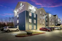 WoodSpring Suites Houston la Porte - parking