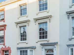 6 Bedroom City Centre Townhouse