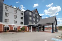 Comfort Inn & Suites Calhoun South - موقف سيارات