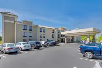 Comfort Inn & Suites Greer - Greenville - parking