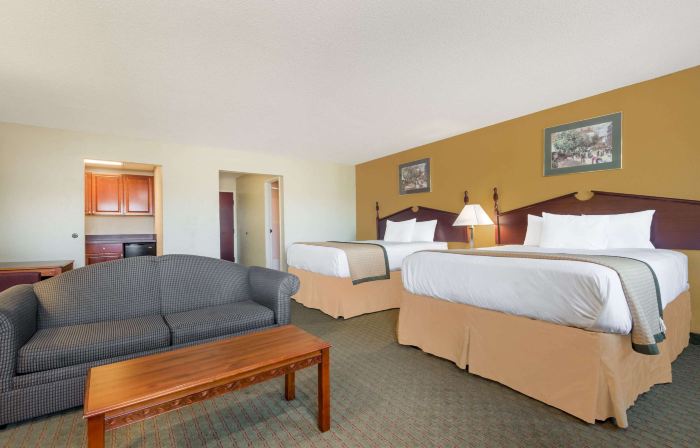 Days Inn by Wyndham Norton