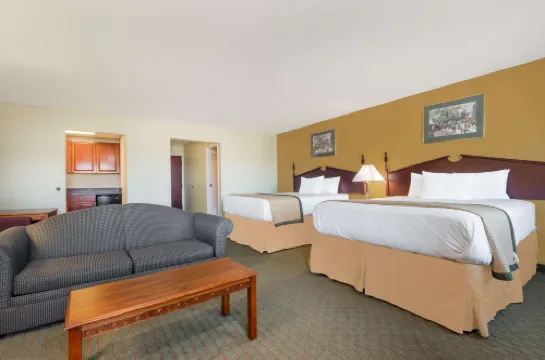 Days Inn by Wyndham Norton