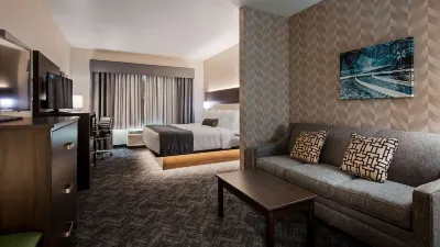 Best Western Plus Parkside Inn  Suites