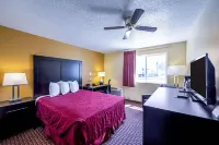 Rodeway Inn & Suites Hotels in Monticello