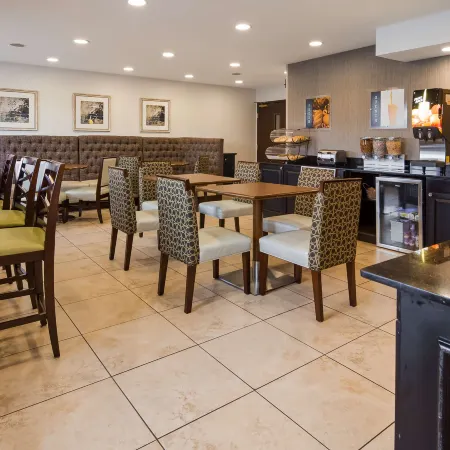 Baymont by Wyndham Maumee Toledo