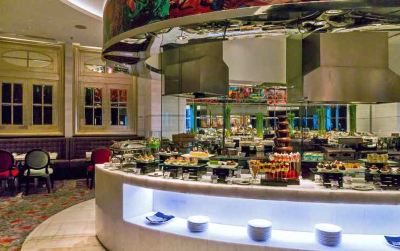 レストラン ホテル チプトラ ワールド スラバヤ マネージド by スイス ベルホテル インターナショナルの写真