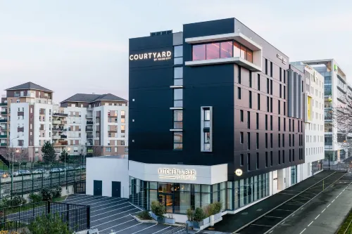 Courtyard Paris Creteil Hotels in Creteil