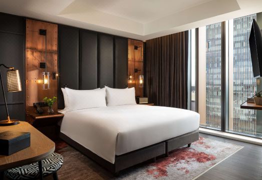 더 갠트리 런던, 큐리오 컬렉션 바이 힐튼