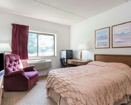 Super 8 by Wyndham Groton Hotels in Groton