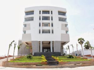 Dhanalakshmi Srinivasan Hotel