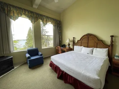 Old Alcohol Plant Hotels in Port Ludlow