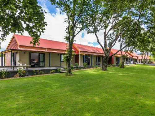 Asure Oak Estate Motor Lodge Hotels in Greytown