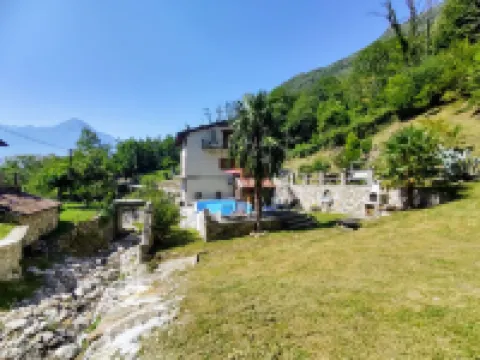 Il Castello Hotels in Sorico