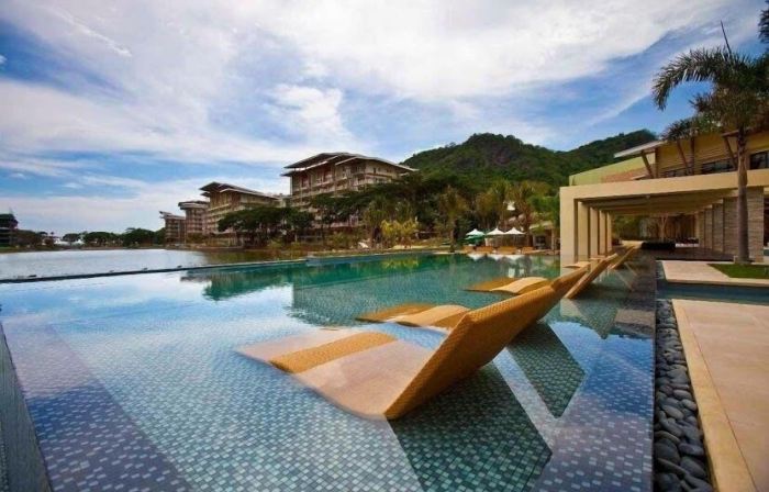 Pico de Loro Hamilo Coast Guest House