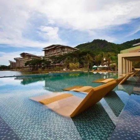 Pico de Loro Hamilo Coast Guest House
