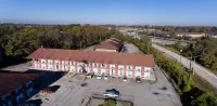 Red Carpet Inn Louisville Các khách sạn ở Hurstbourne