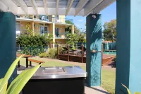 Broadwater Keys Holiday Apartments Hotels in Runaway Bay