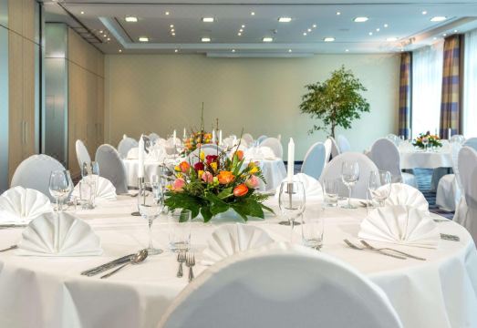 도린트 아들러스호프 베를린 에어포트