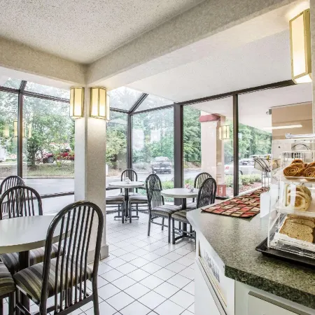 Econo Lodge Garner - Raleigh