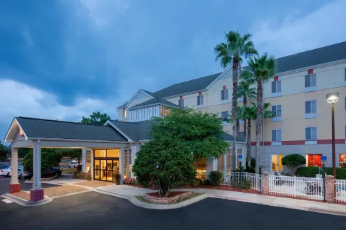 Hilton Garden Inn Tallahassee - Barer