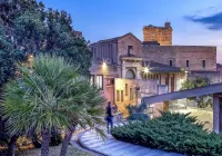 เลเตรสเตลเล โรงแรมใน