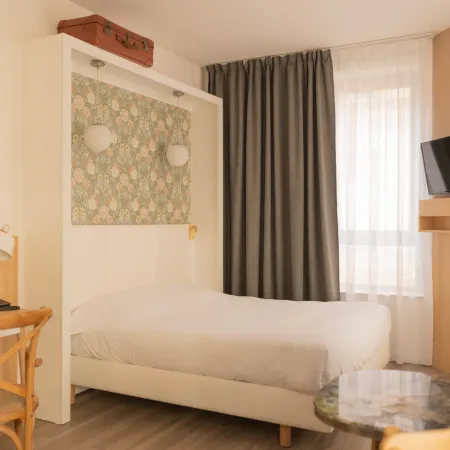 CALM Appart' & Hostel