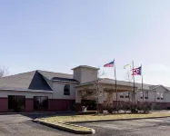 Quality Inn & Suites Oakwood Village - Cleveland South Hotels in Solon