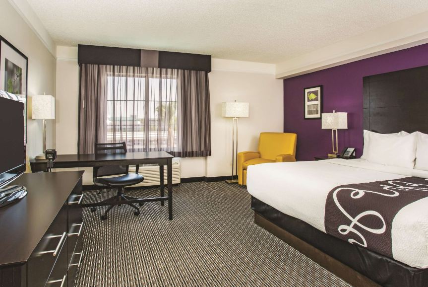 La Quinta Inn & Suites by Wyndham Las Vegas Summerlin Tech