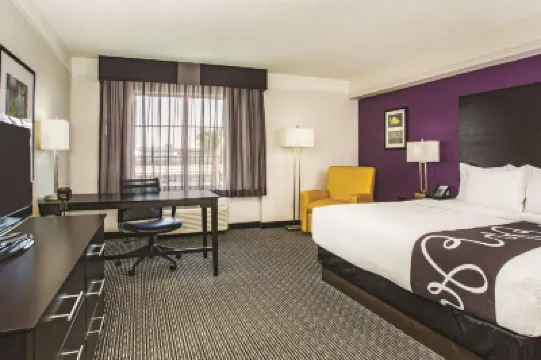 La Quinta Inn & Suites by Wyndham Las Vegas Summerlin Tech Hotel a Summerlin-Northwest Las Vegas